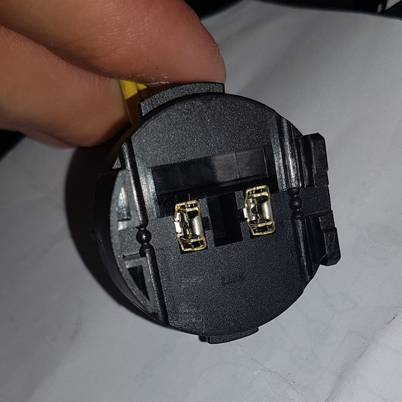 H7_plug.jpg